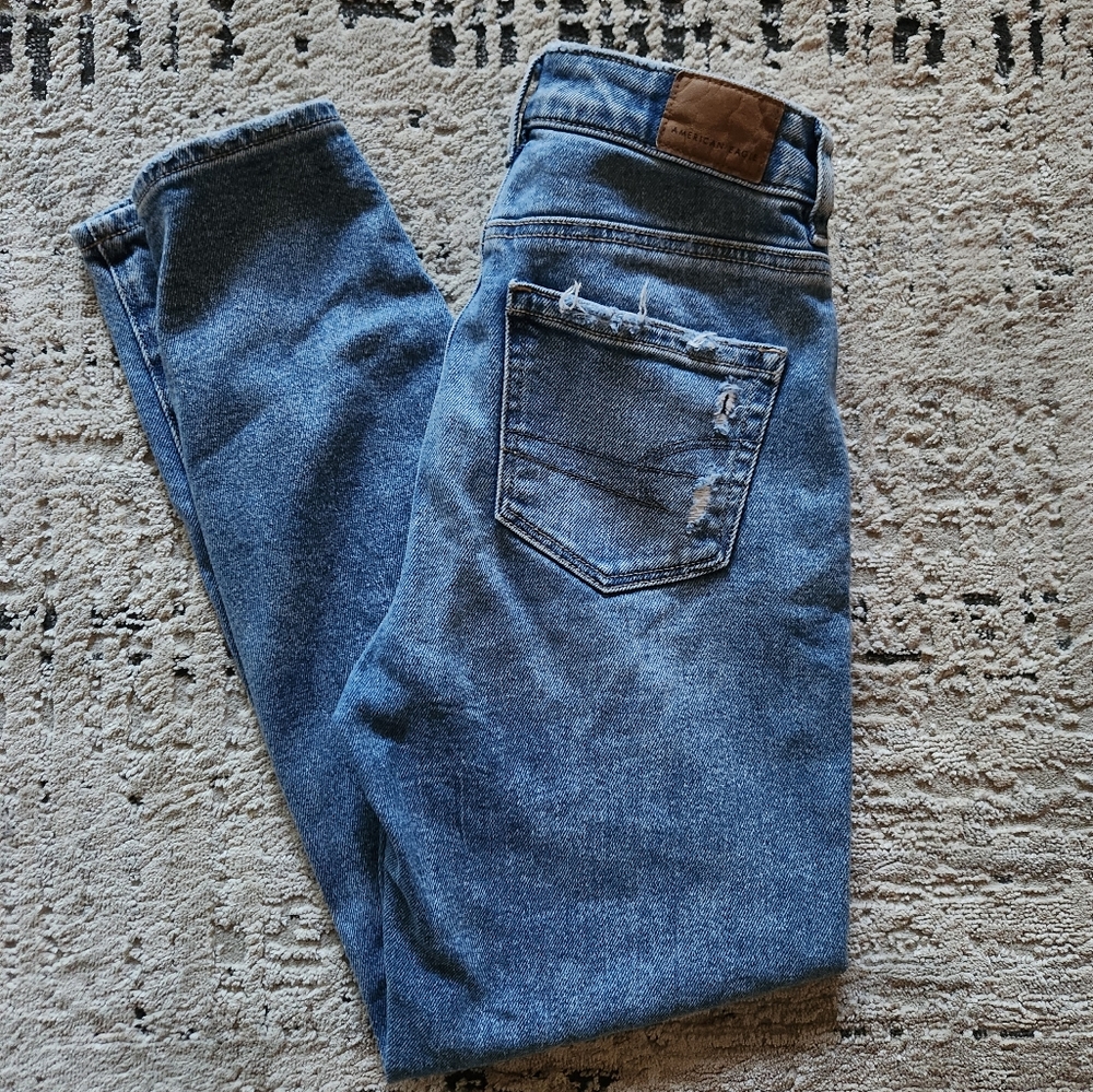 Amrrican Eagle Mom Straight Jean